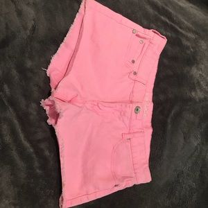 🛍 Hot pink shorts